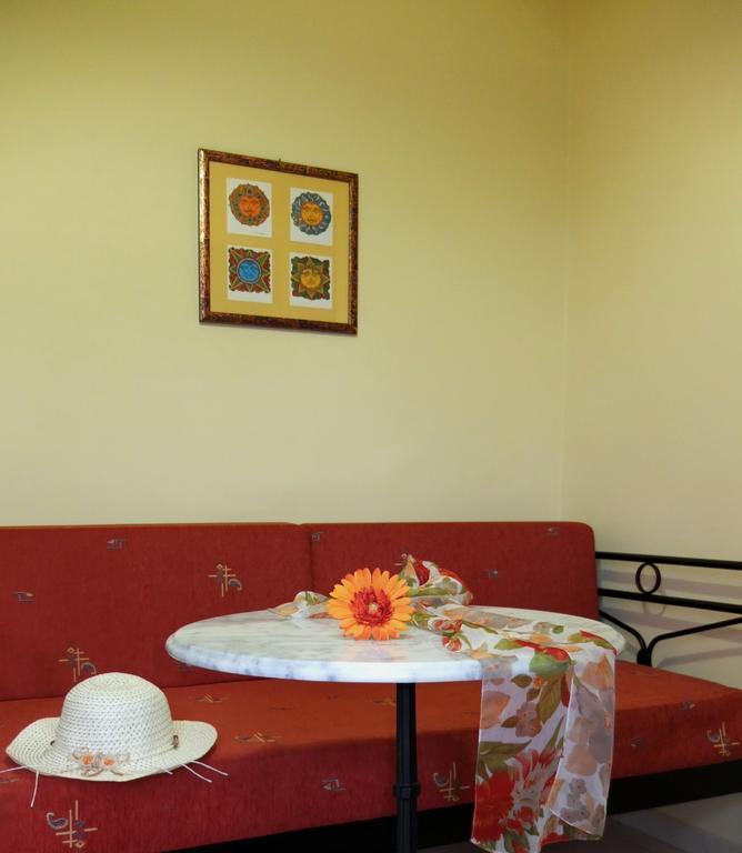 Efta Anemi - Benovias Karfas Exterior foto