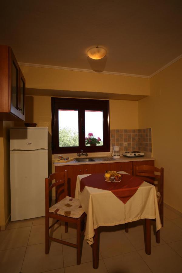 Efta Anemi - Benovias Karfas Exterior foto